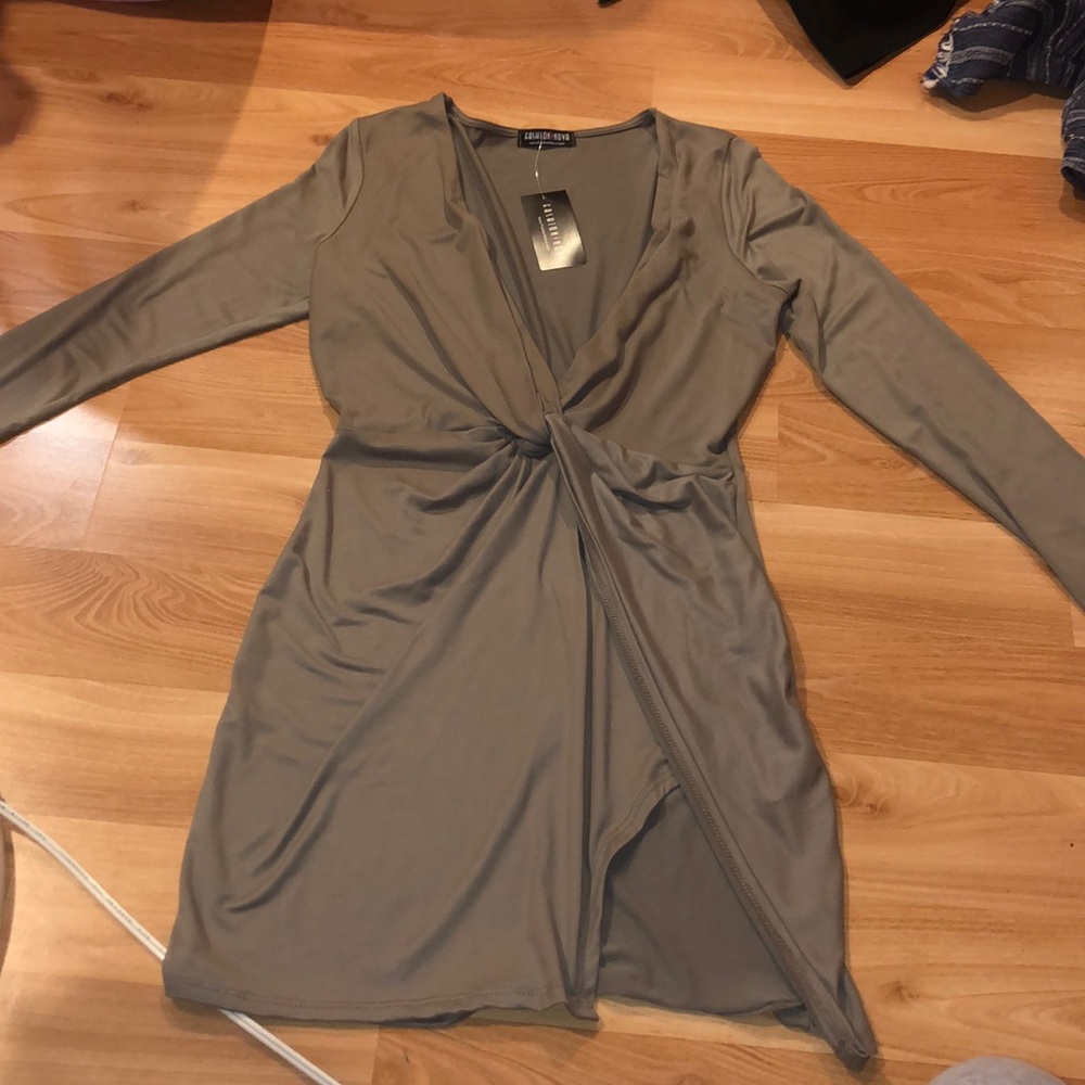 BRAND NEW *WITH TAGS* FASHION NOVA DRESS